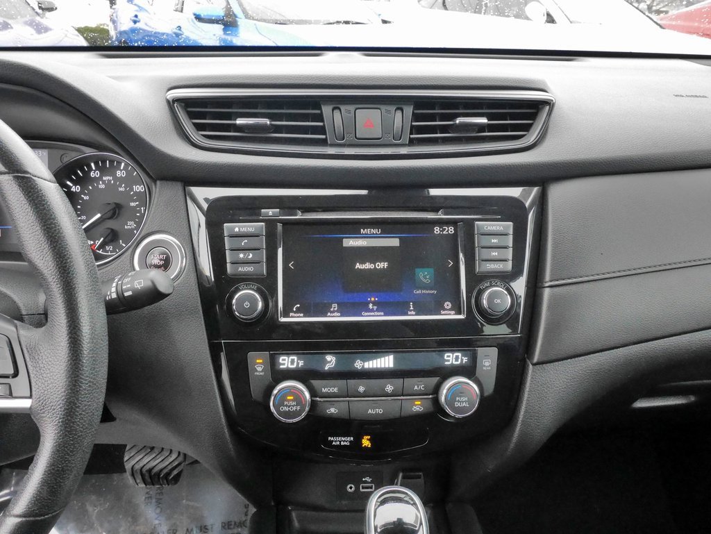 Used 2020 Nissan Rogue SV image 30