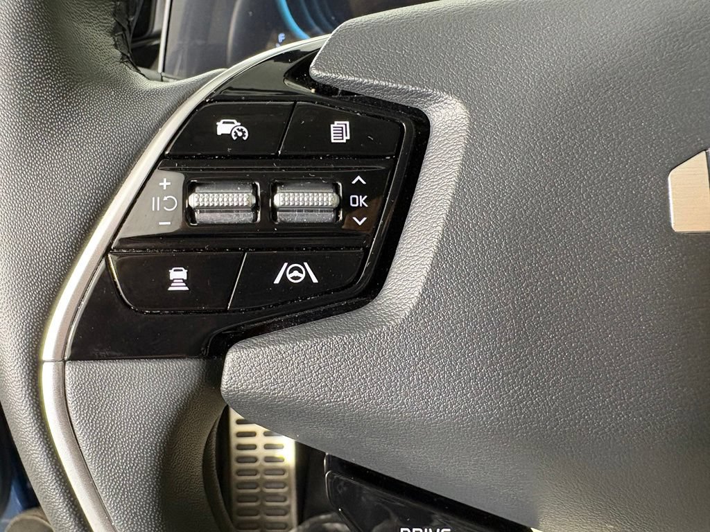 Used 2024 Kia Niro SX Touring FWD image 24