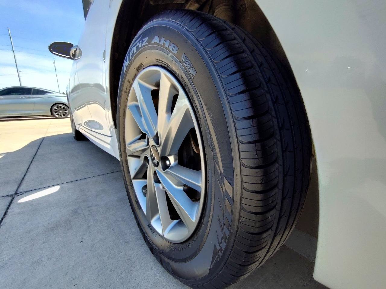 Used 2019 Kia Optima LX FWD image 11