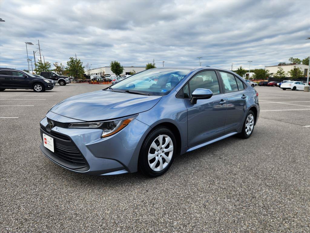 Certified 2025 Toyota Corolla LE FWD image 9
