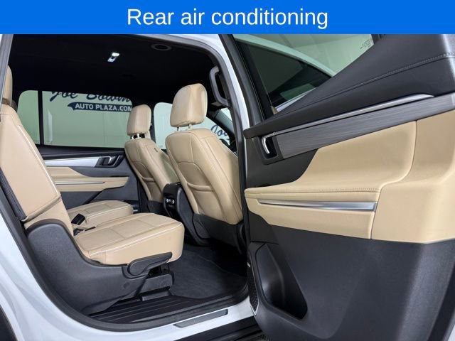 Used 2025 Buick Enclave Preferred image 18