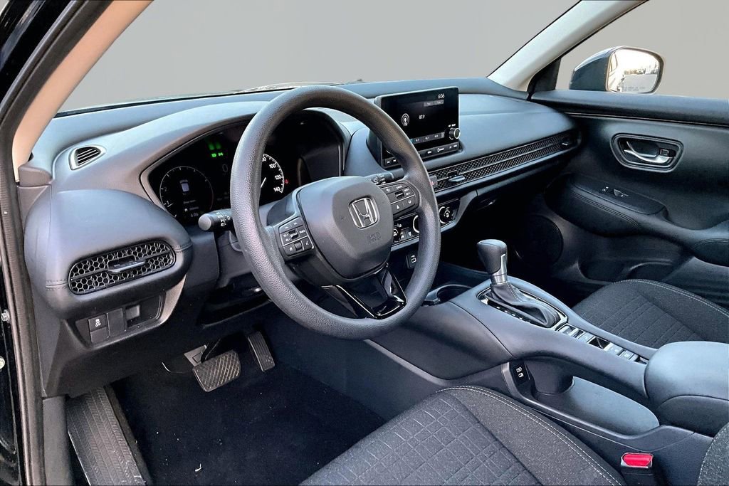 Used 2025 Honda HR-V LX image 14