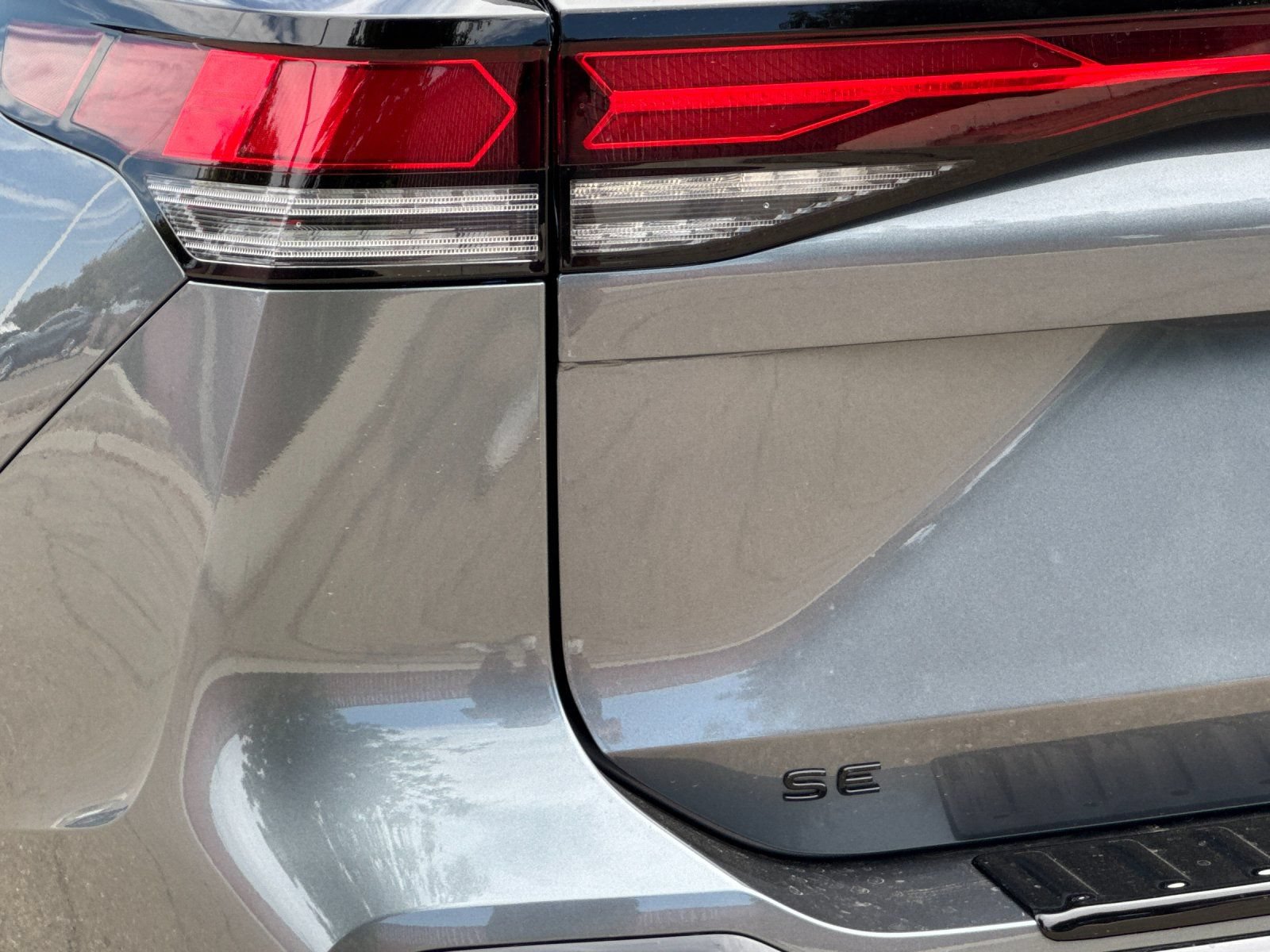 New 2026 Volkswagen Tiguan SE R-Line FWD image 26