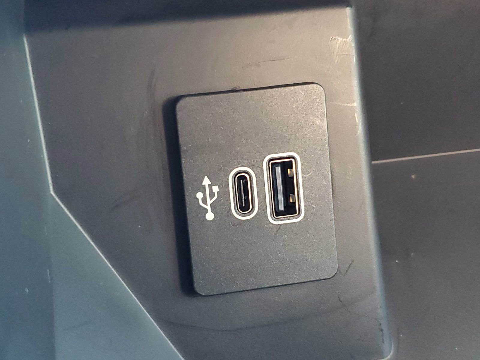 Used 2025 Ford F150 Lariat w/ Equipment Group 501A Mid AWD/4WD image 28