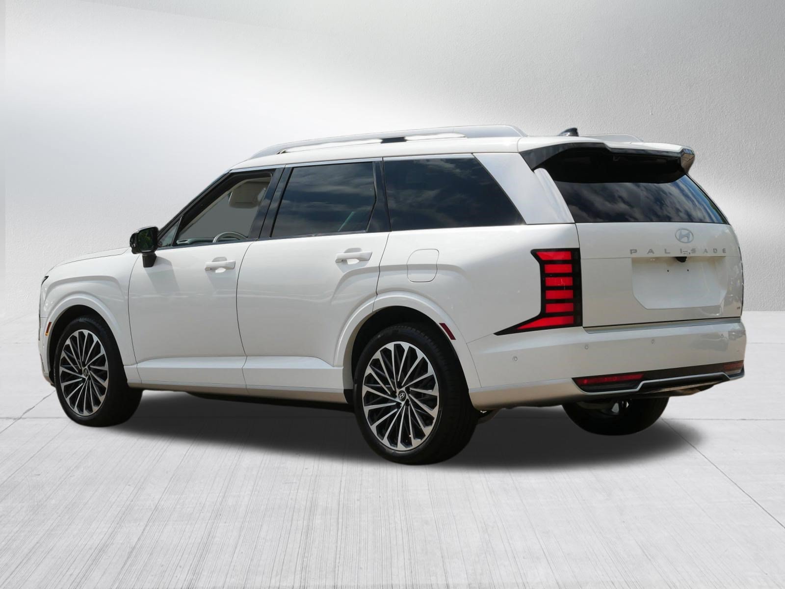 Used 2026 Hyundai Palisade Calligraphy AWD/4WD image 5
