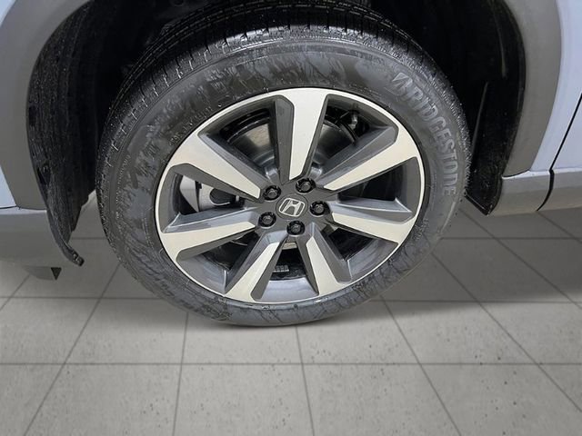 New 2025 Honda Pilot Touring image 12