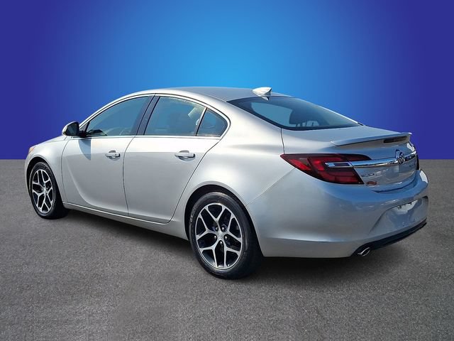 Used 2017 Buick Regal Sport Touring FWD image 6