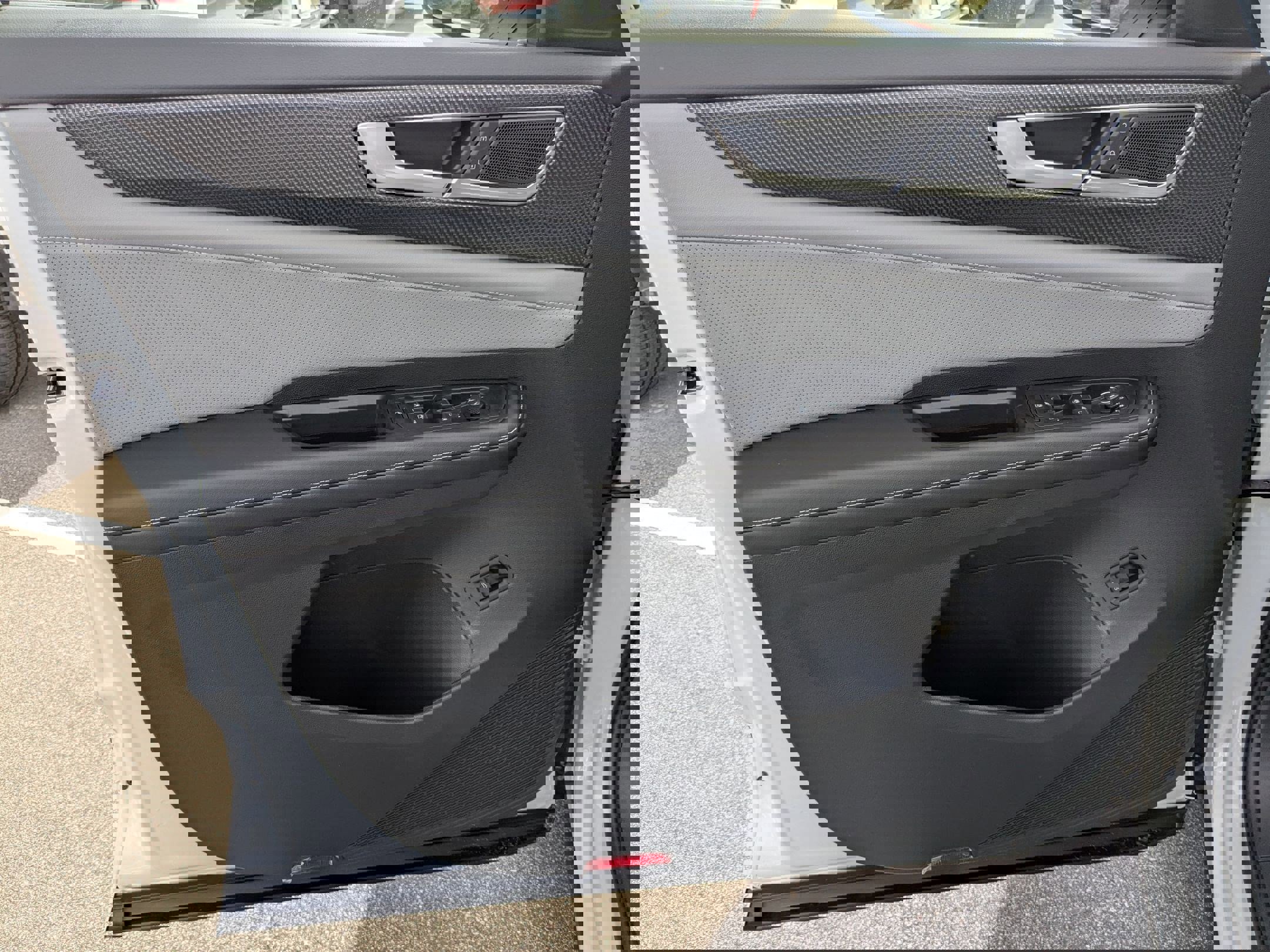 New 2026 Volkswagen Atlas Cross Sport SEL R-Line image 11