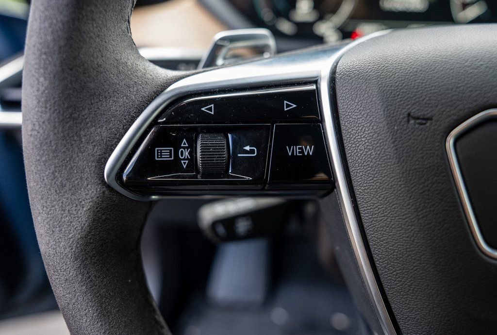 Used 2023 Audi e-tron GT Premium Plus image 6