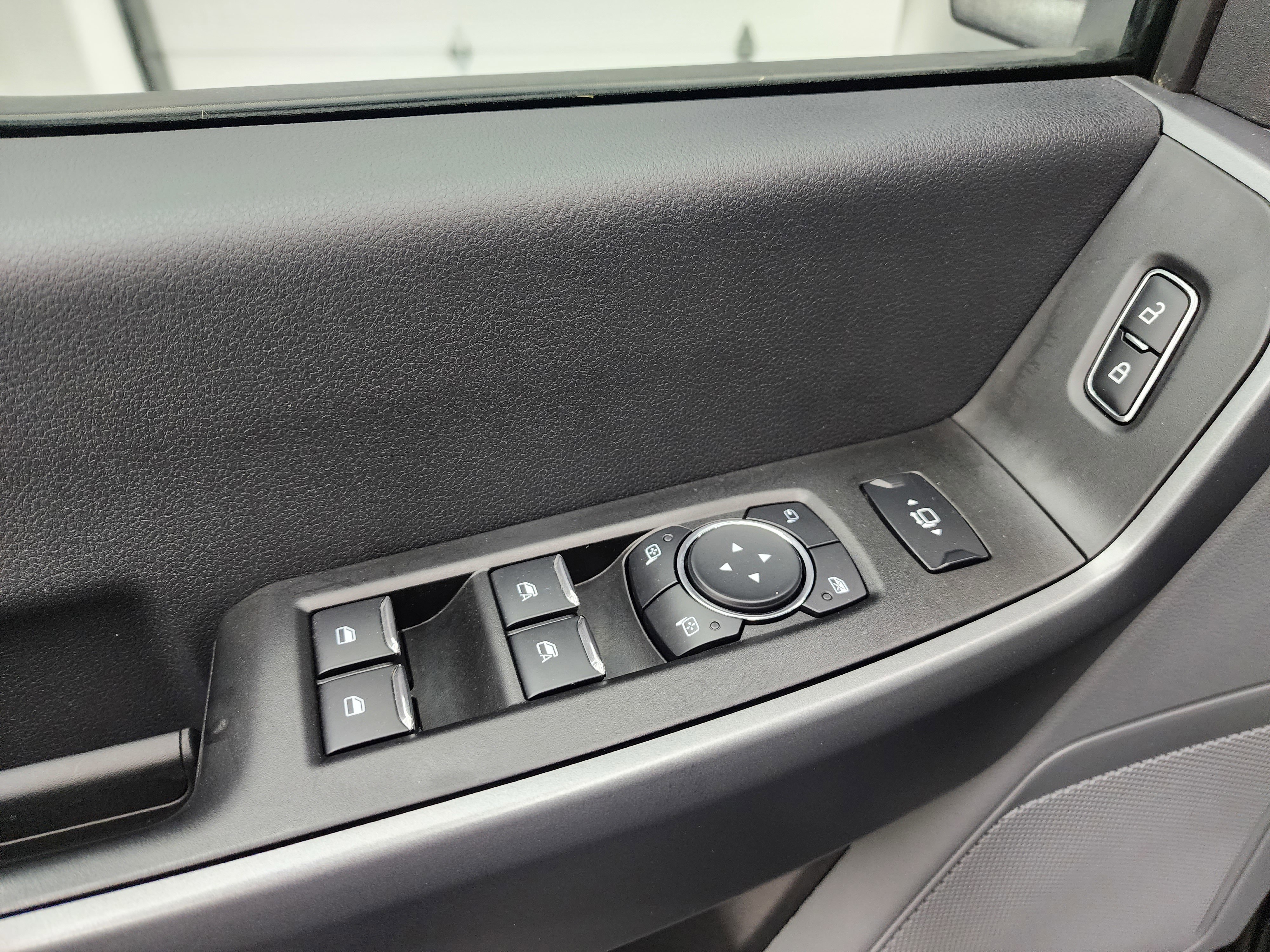 Used 2024 Ford F350 XLT w/ Tremor Off-Road Package image 37