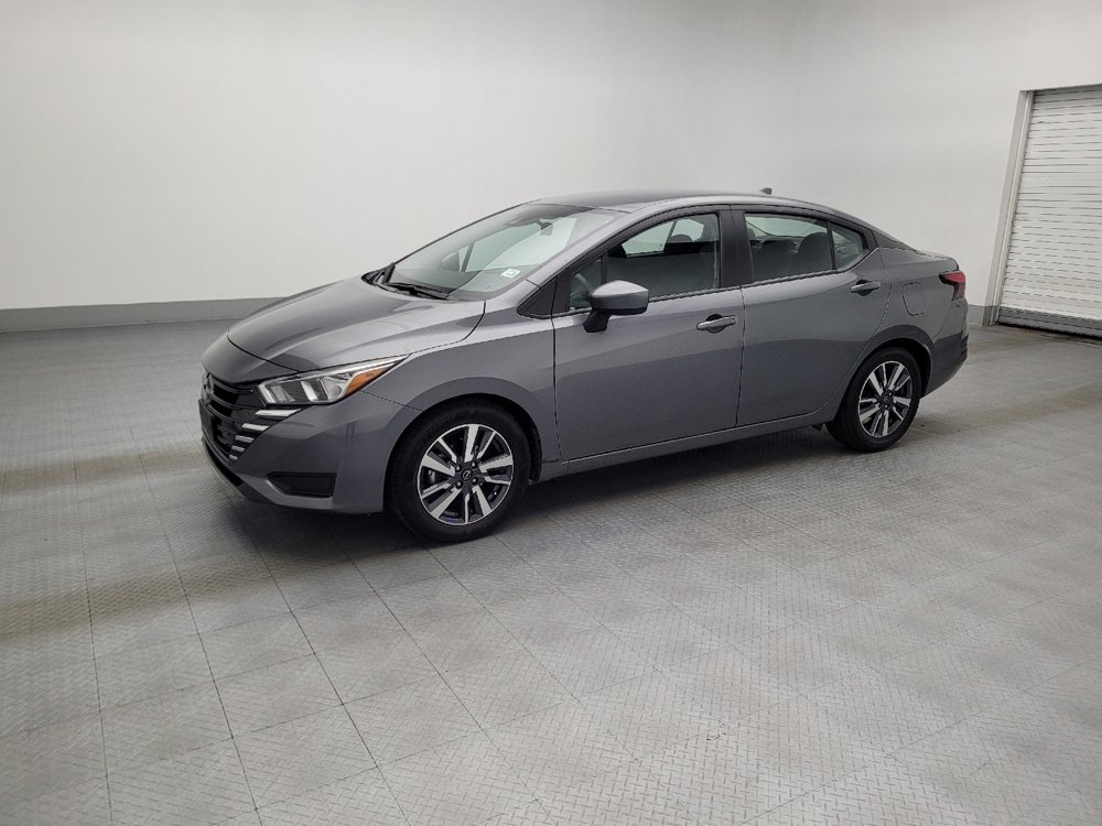 Used 2023 Nissan Versa SV image 2
