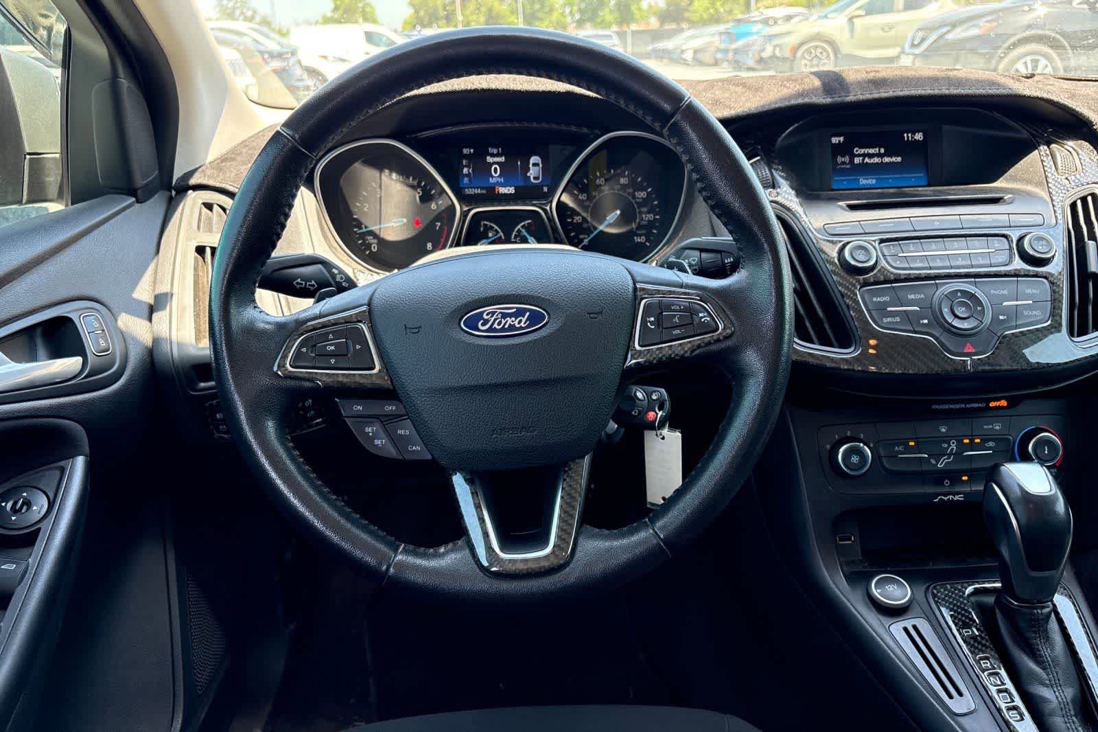 Used 2015 Ford Focus SE w/ SE Sport Package FWD image 16