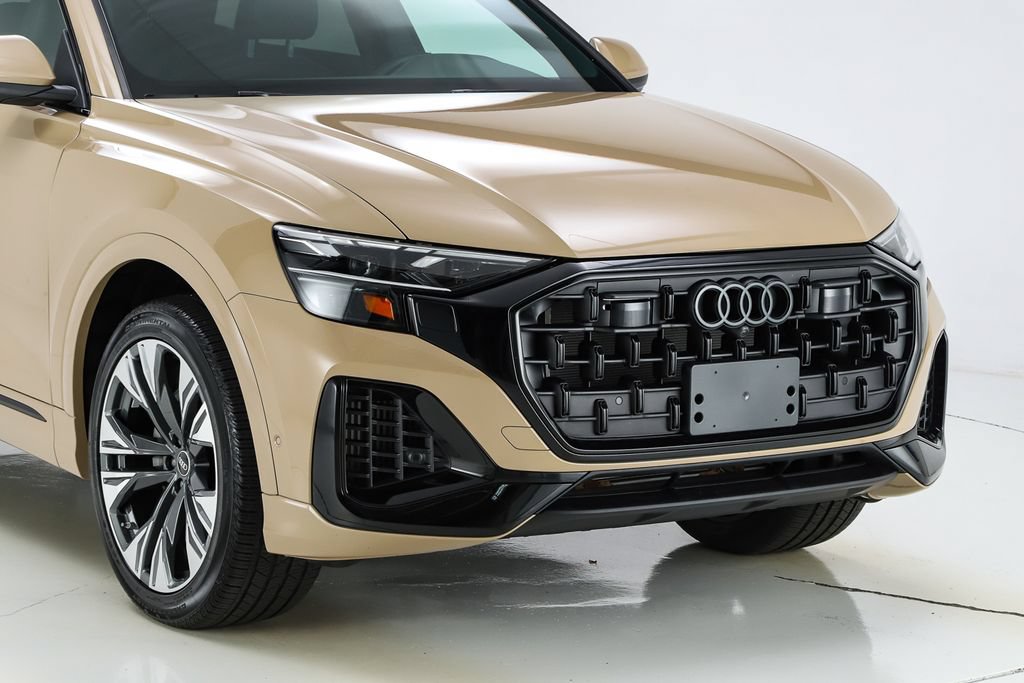 Used 2025 Audi Q8 Premium Plus AWD/4WD image 30