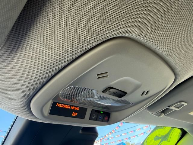 Used 2025 Chevrolet Trax LT w/ Driver Confidence Package FWD image 17