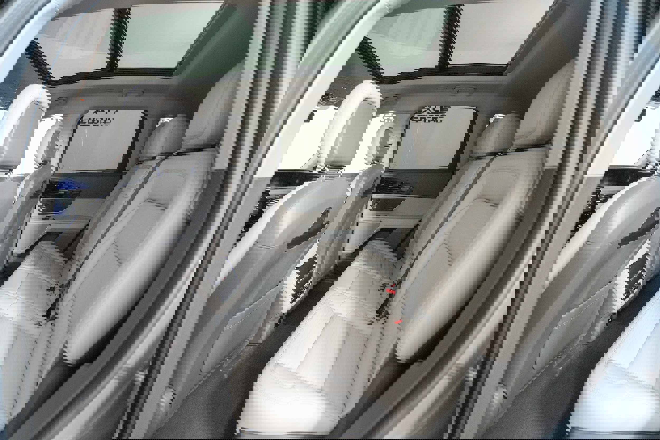Used 2025 Lincoln Nautilus Reserve image 13