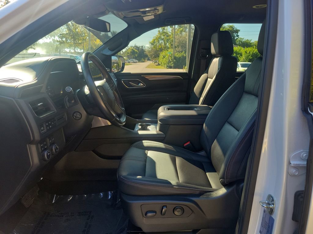 Certified 2022 Chevrolet Suburban RST w/ Sport Performance Package image 21