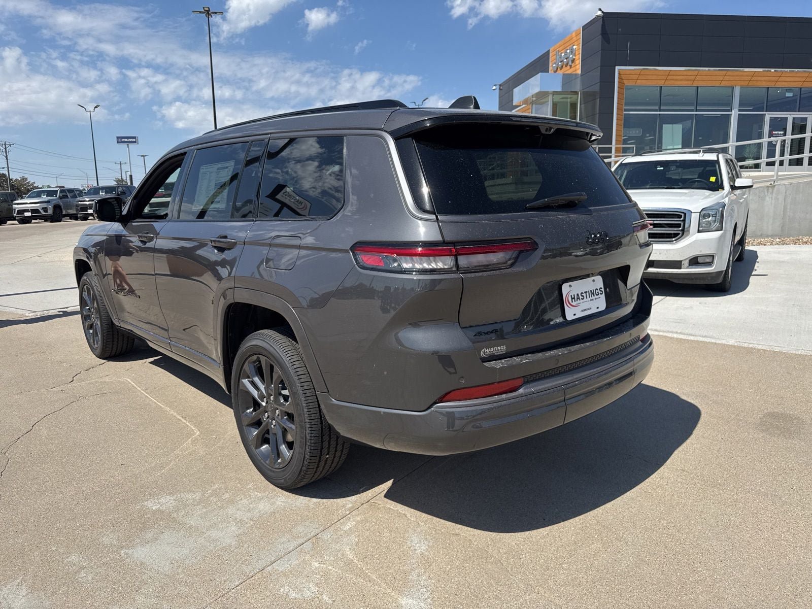New 2026 Jeep Grand Cherokee L Limited AWD/4WD image 3