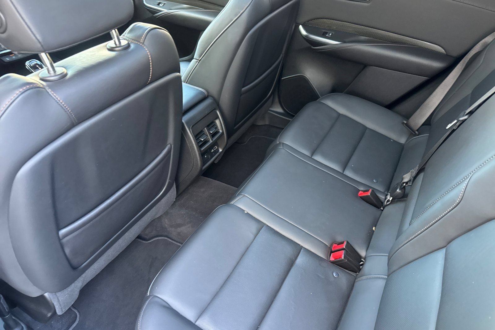 Used 2022 Cadillac XT4 Sport AWD/4WD image 14