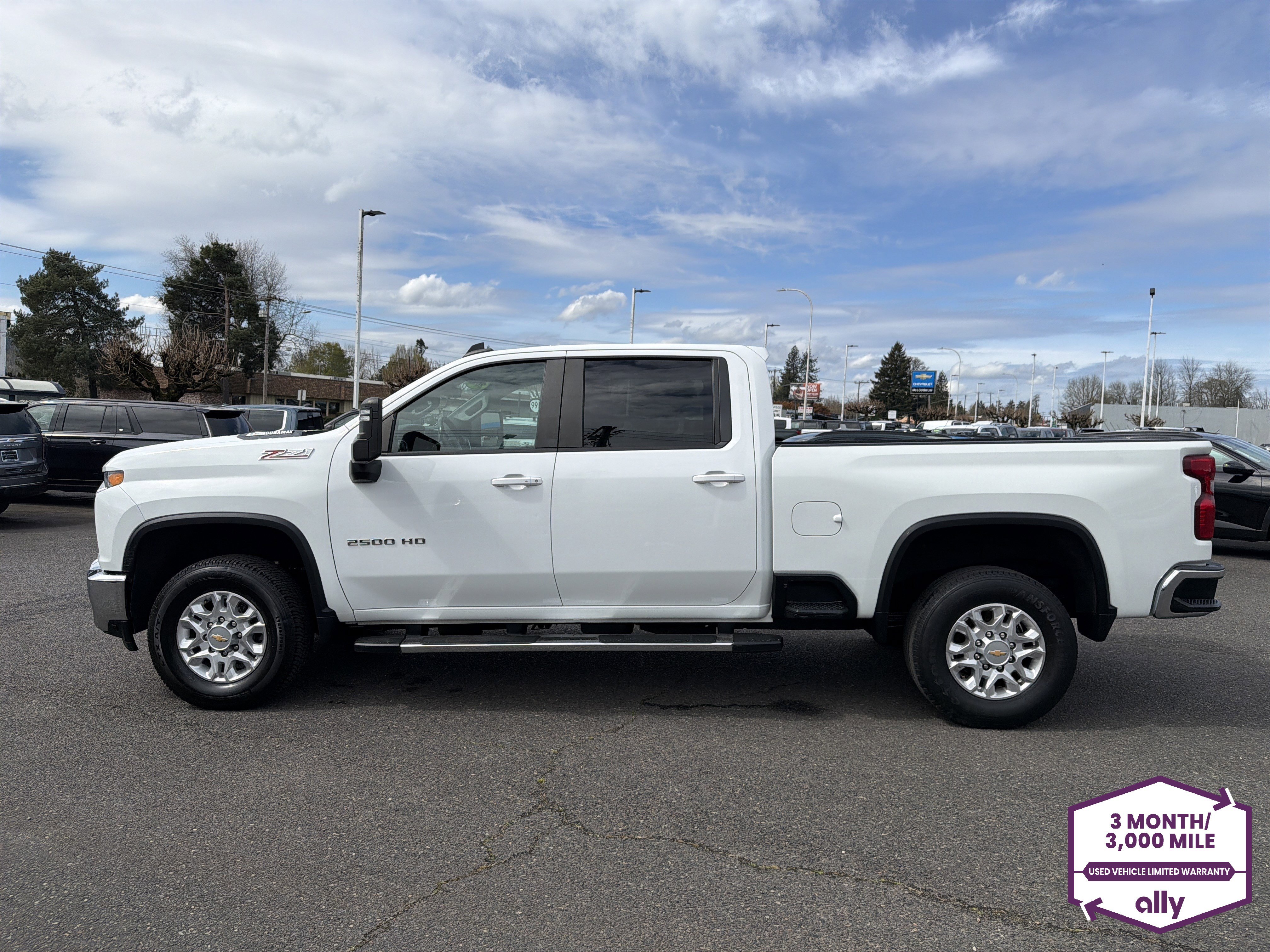 Used 2022 Chevrolet Silverado 2500 LT w/ Convenience Package AWD/4WD image 2