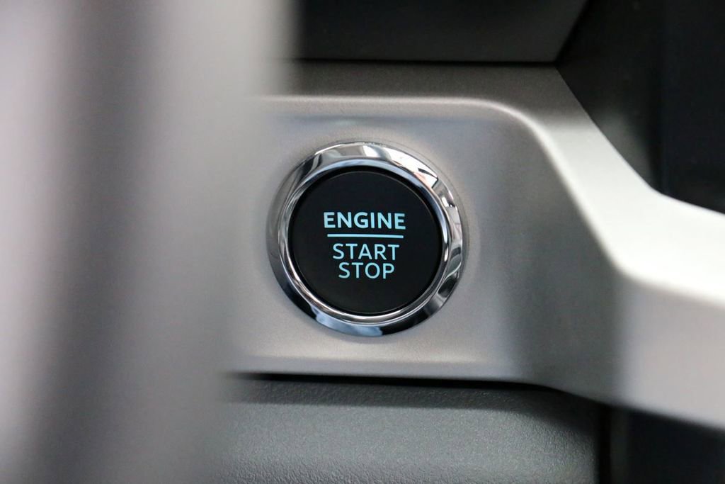 New 2026 Ford F250 XLT w/ XLT Premium Package image 21