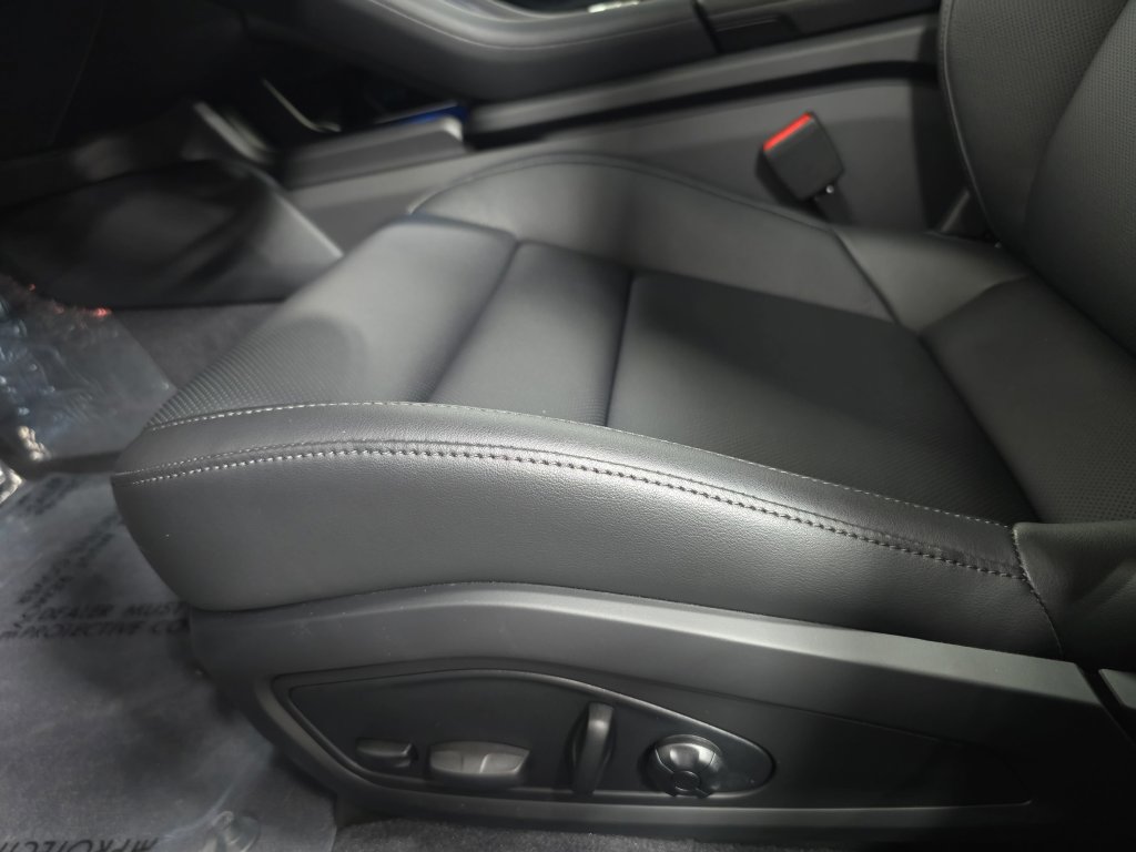 New 2026 Porsche Taycan RWD image 23