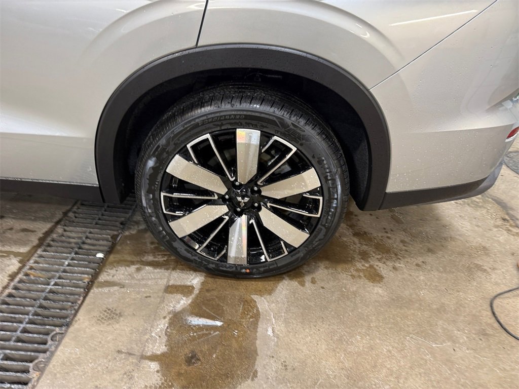 New 2026 Mitsubishi Outlander SE image 36