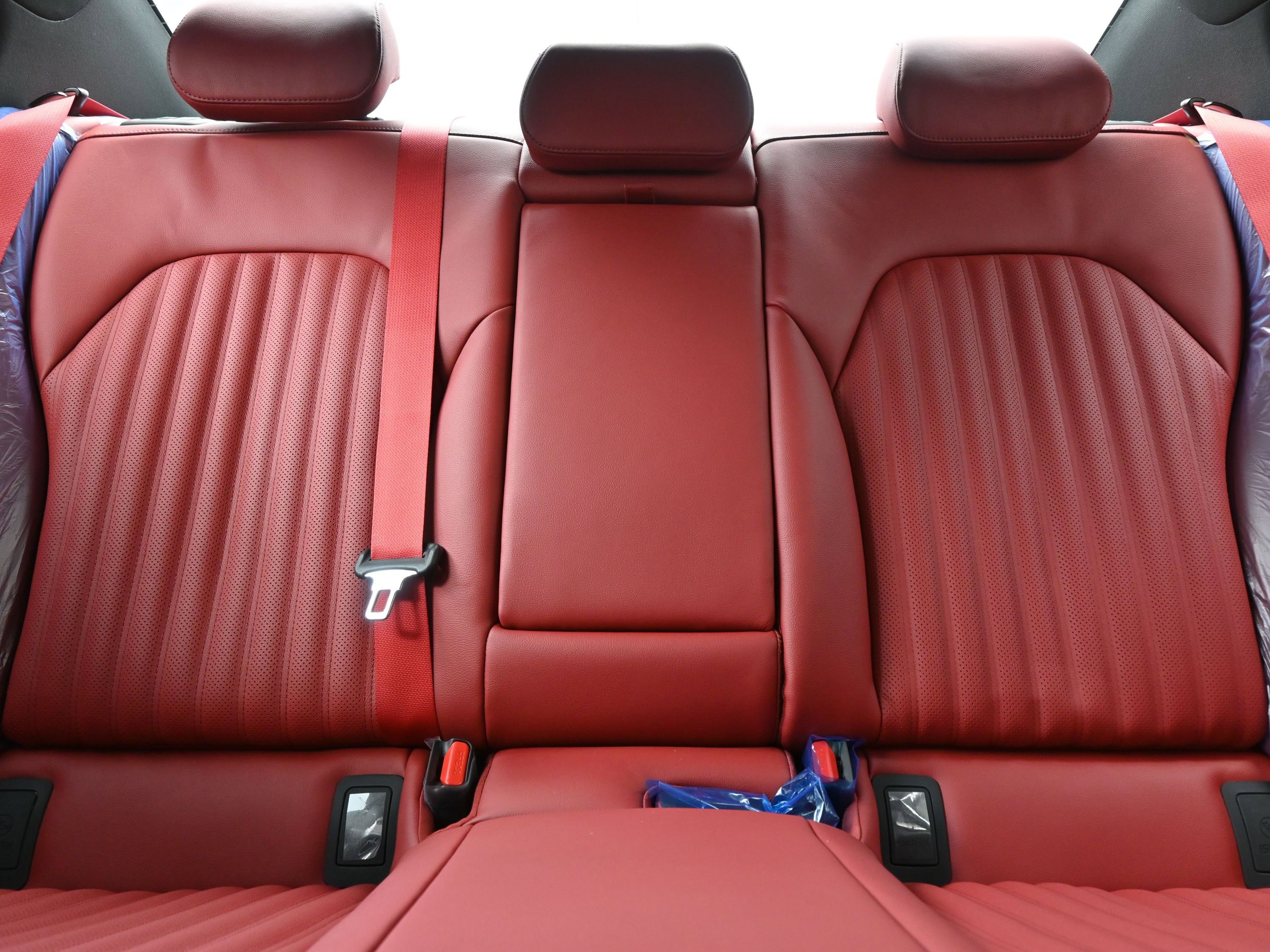 New 2025 Genesis G70 2.5T w/ Sport Prestige Package image 10