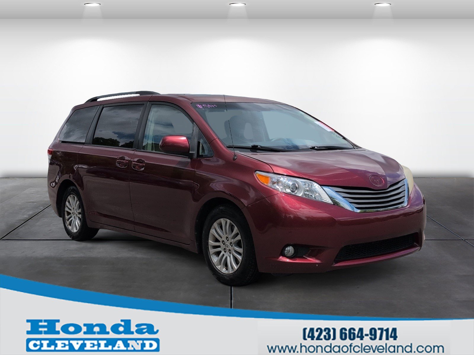Used 2011 Toyota Sienna XLE w/ Entertainment Pkg