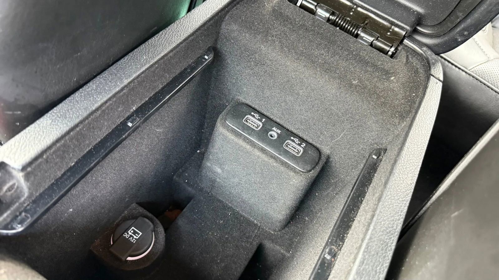 Used 2020 Dodge Charger SXT w/ Leather Interior Group image 35