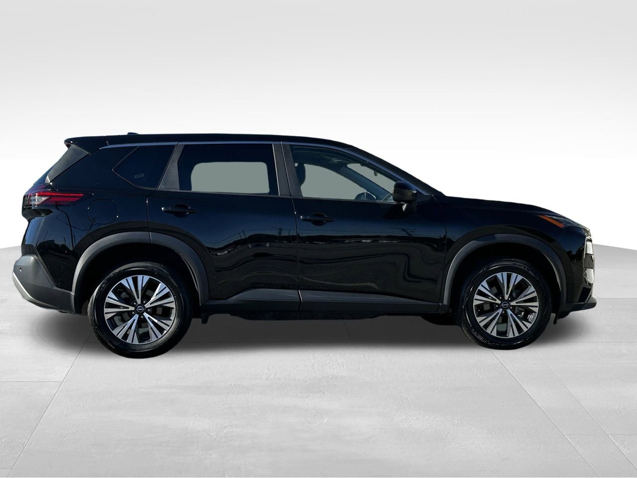 Used 2023 Nissan Rogue SV image 30