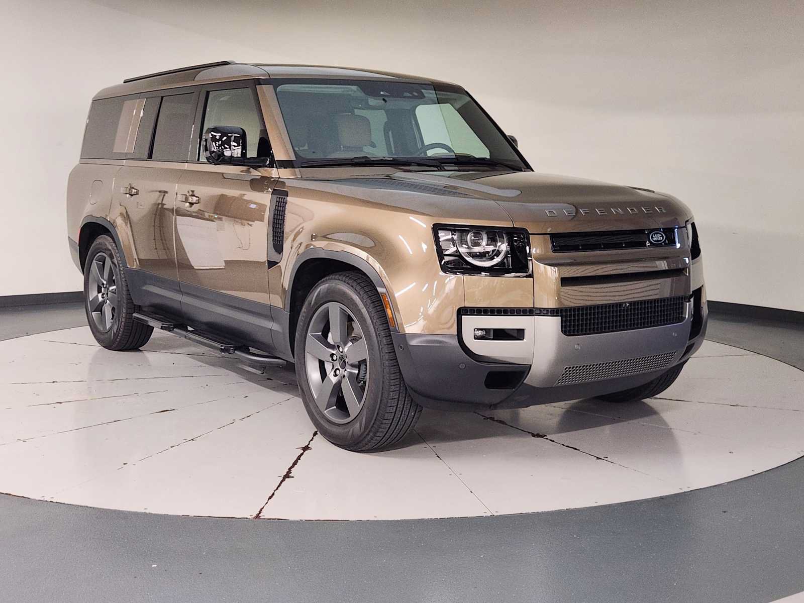 Used 2026 Land Rover Defender 130 S AWD/4WD image 7