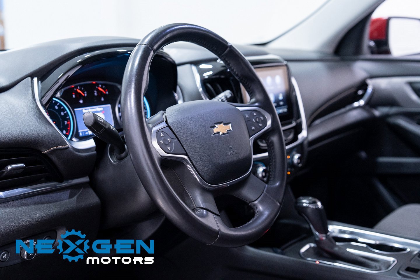 Used 2020 Chevrolet Traverse LT image 23