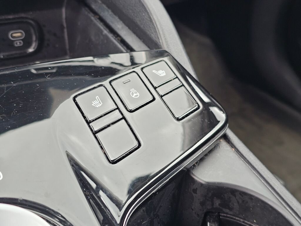 Used 2023 Kia Sportage EX AWD/4WD image 31