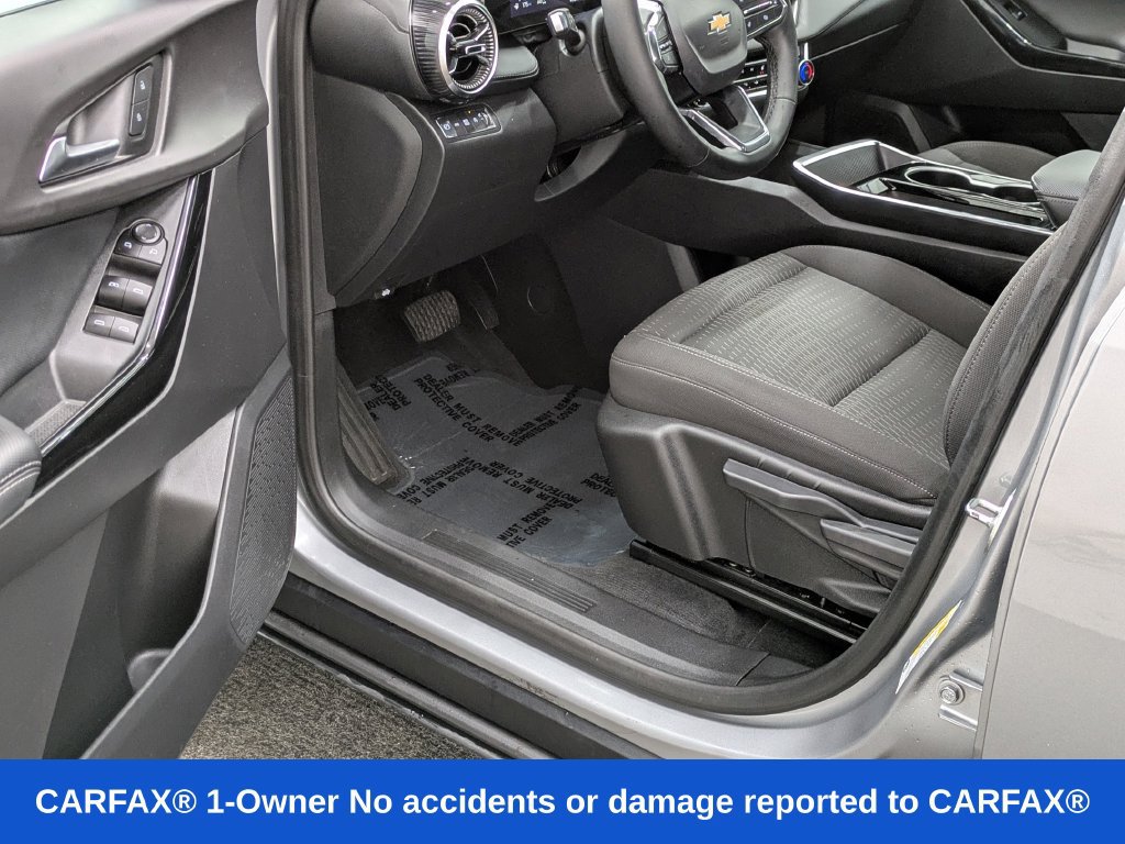 Used 2025 Chevrolet Equinox LT AWD/4WD image 36