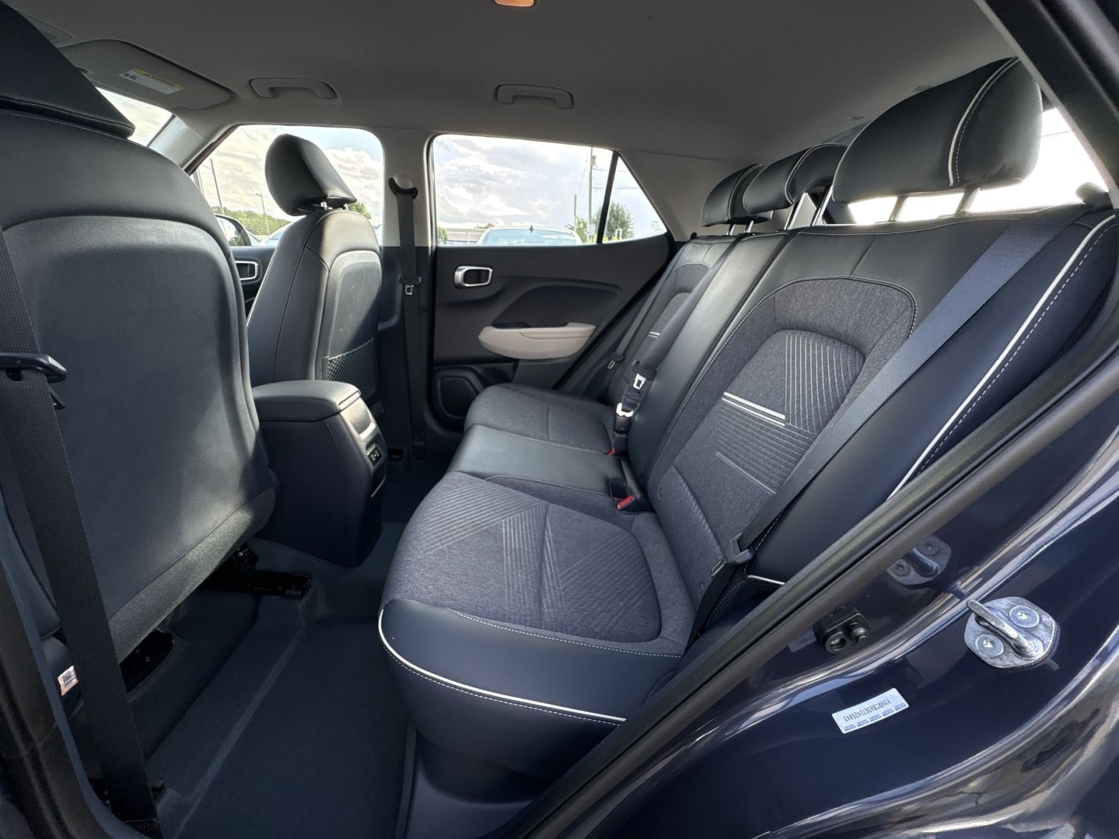 Used 2026 Hyundai Venue SEL FWD image 23