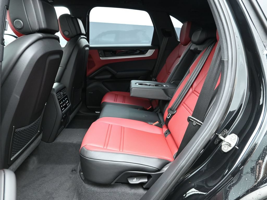 New 2026 Porsche Cayenne E-Hybrid AWD/4WD image 17