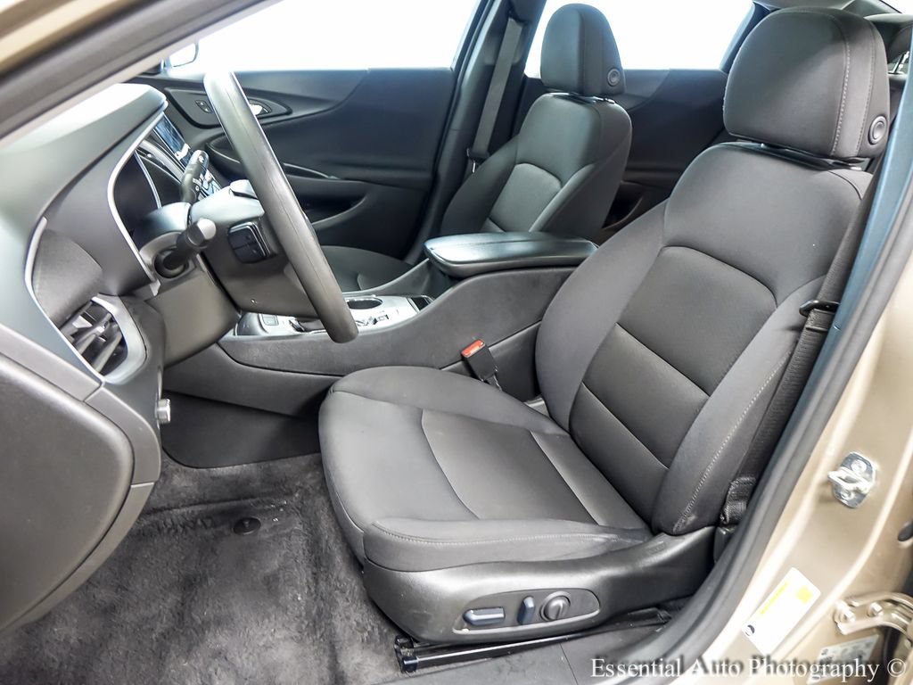 Used 2024 Chevrolet Malibu LT FWD image 9