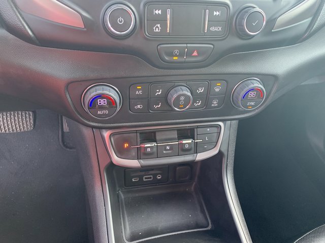 Used 2022 GMC Terrain AT4 image 22