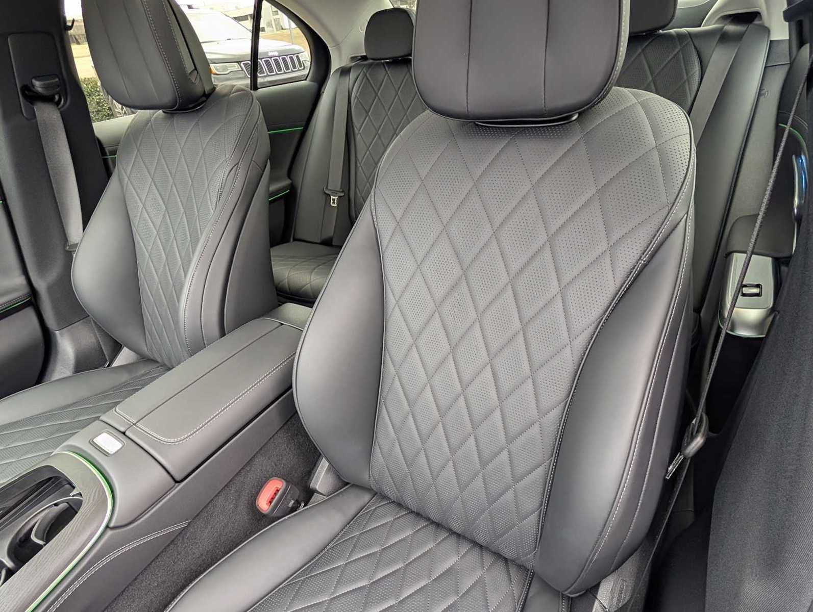 Used 2024 Mercedes-Benz E 350 4MATIC Sedan image 20