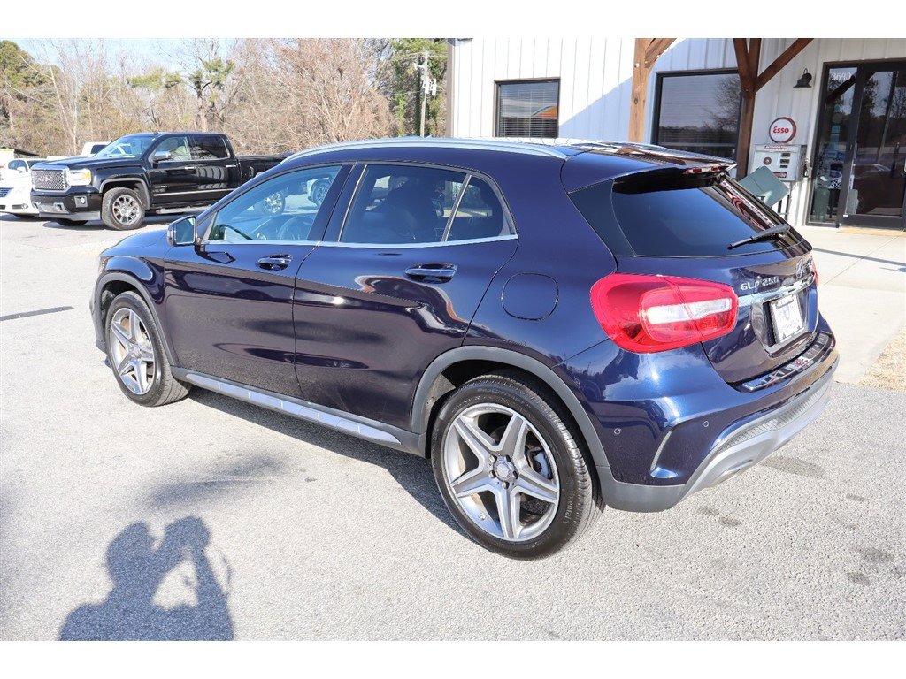 Used 2017 Mercedes-Benz GLA 250 4MATIC image 3