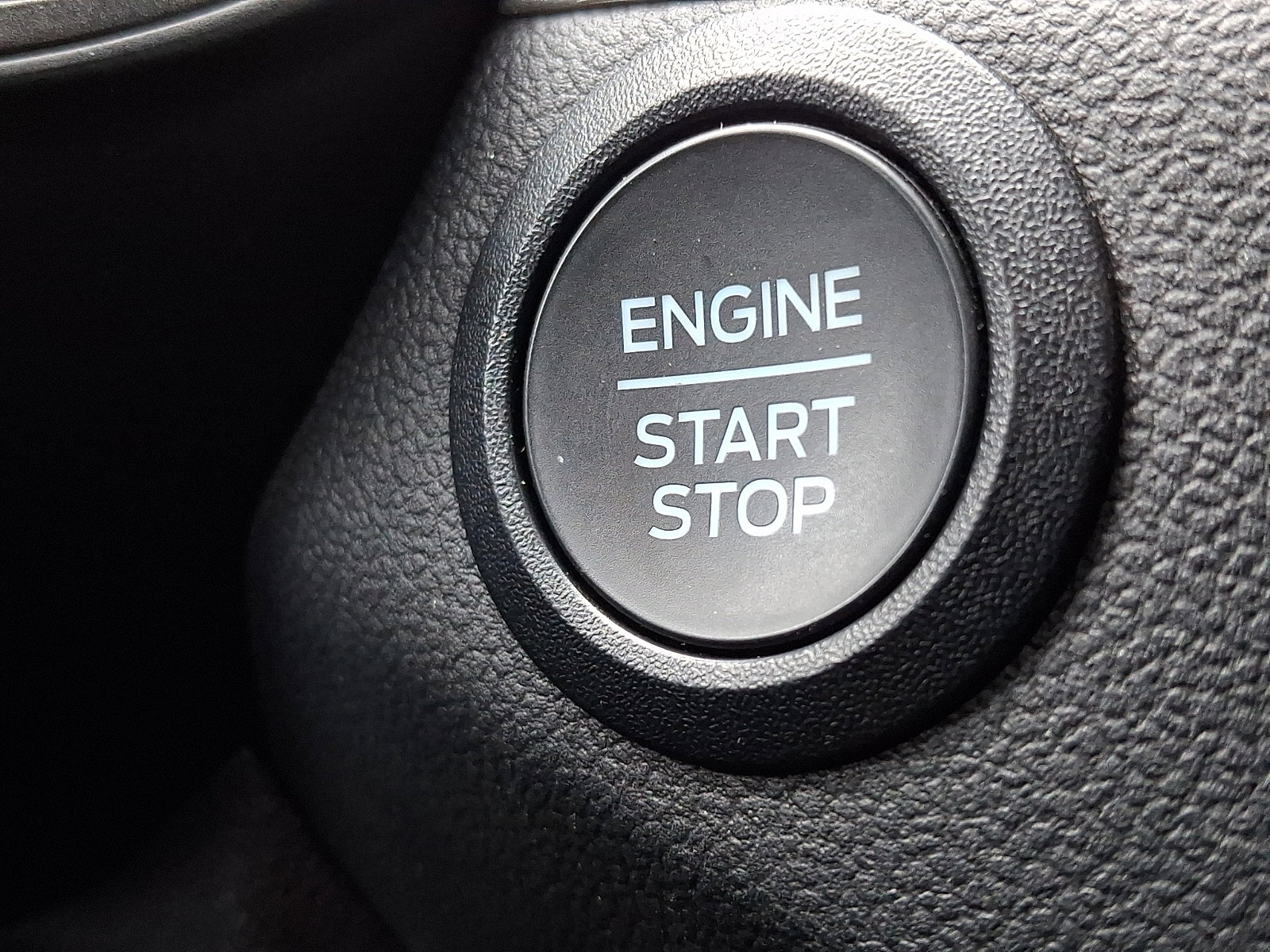 Certified 2023 Ford Escape Active AWD/4WD image 21