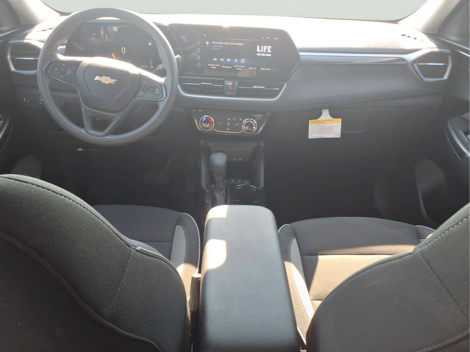 Used 2025 Chevrolet TrailBlazer LT AWD/4WD image 14