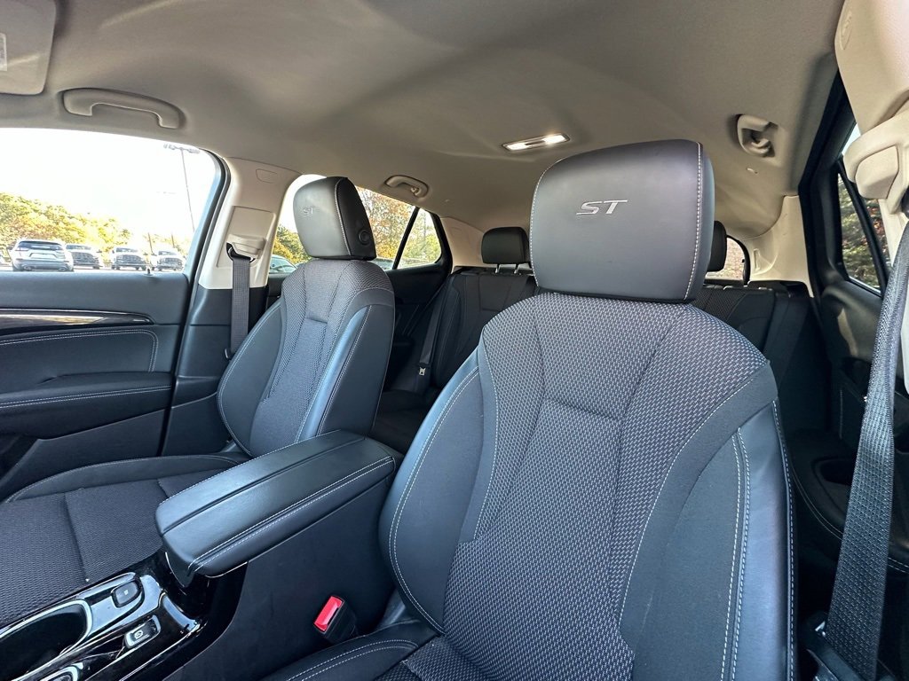 Used 2023 Buick Envision Preferred w/ Sport Touring Package image 15