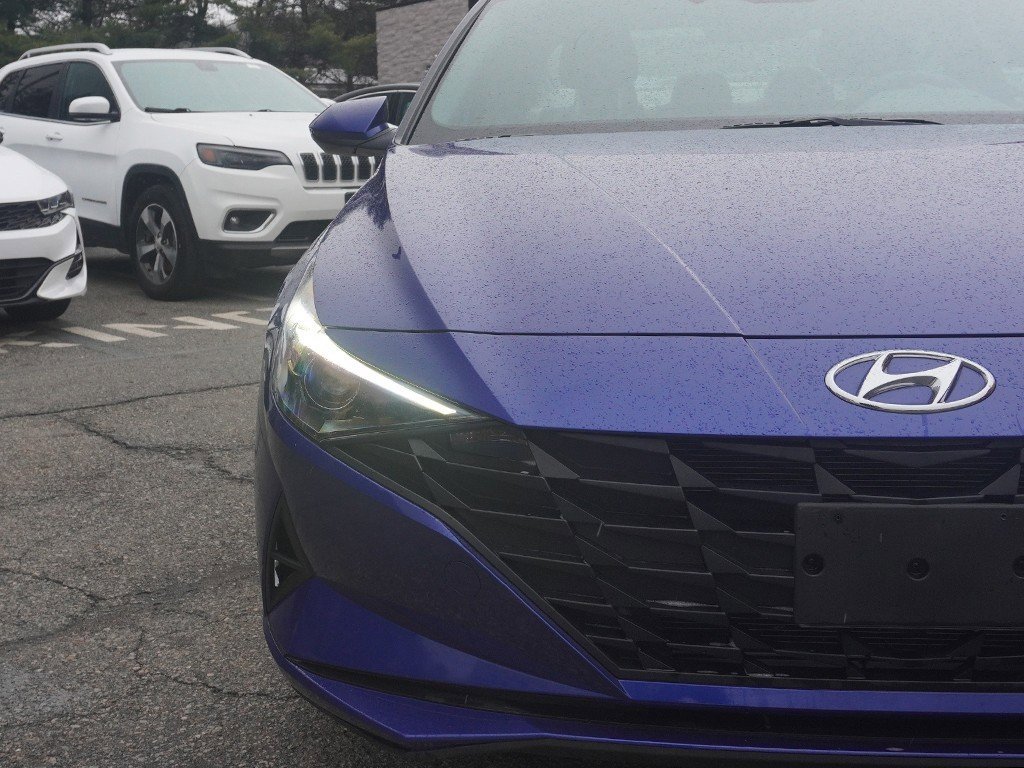 Used 2023 Hyundai Elantra SEL image 11