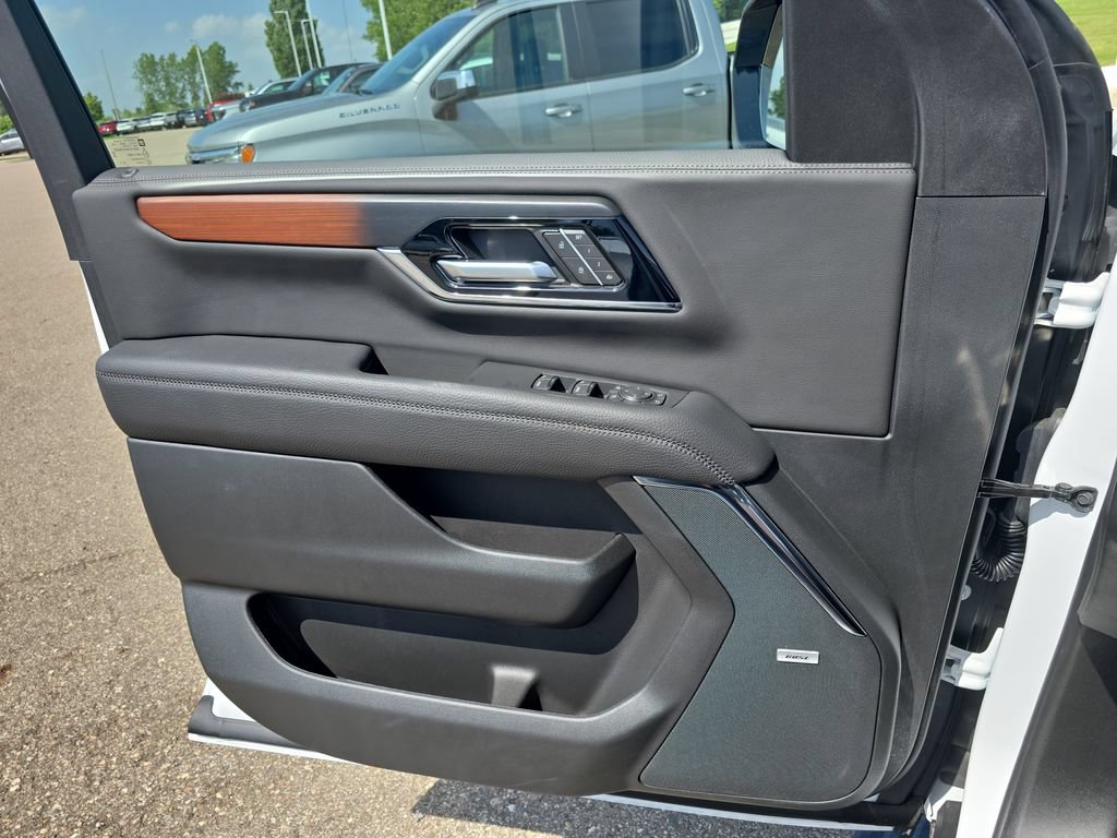 New 2026 GMC Yukon XL Denali w/ Sun & Power Step Package AWD/4WD image 30
