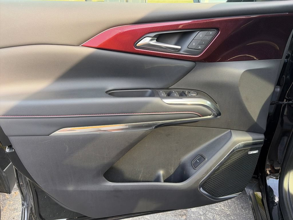 Used 2024 Chevrolet Traverse RS w/ LPO, Floor Liner Package FWD image 16