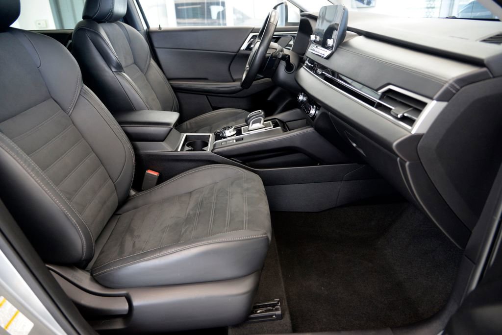 Used 2022 Mitsubishi Outlander SE AWD/4WD image 32