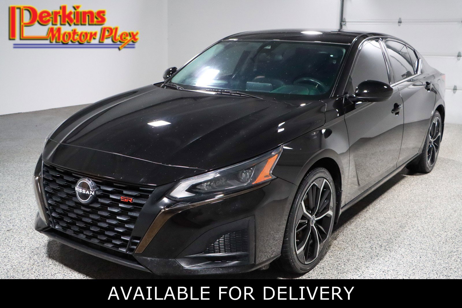 Used 2023 Nissan Altima 2.5 SR FWD image 1