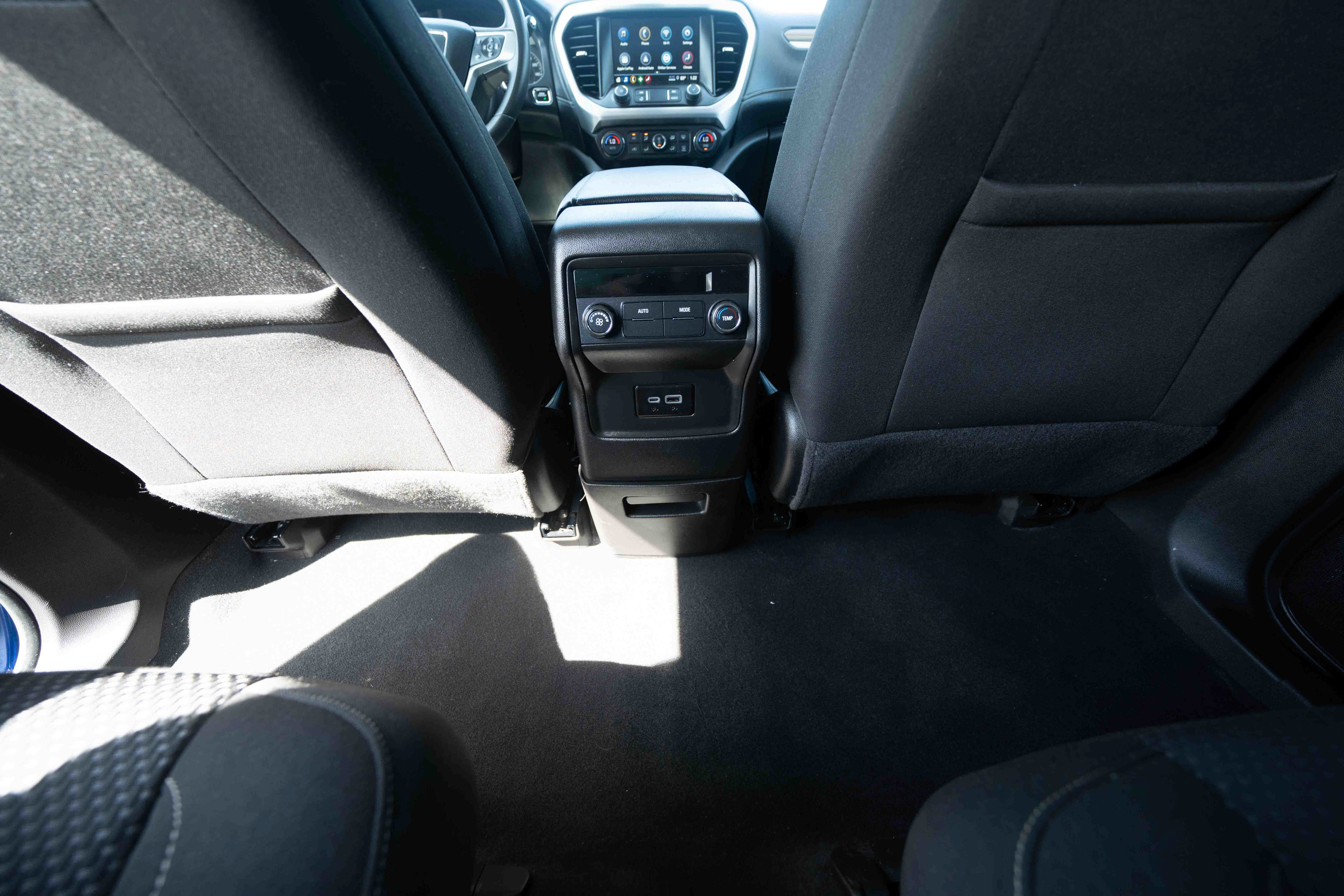 Used 2023 GMC Acadia SLE w/ Elevation Edition FWD image 22