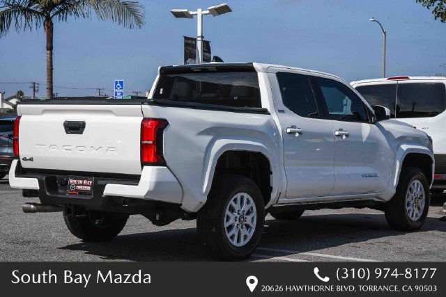 Used 2025 Toyota Tacoma SR5 AWD/4WD image 8